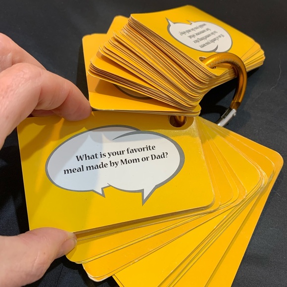 EUC FAMILY TALK PORTABLE TRAVEL GAME - Picture 4 of 6